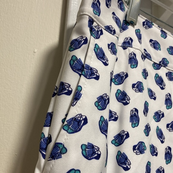 NWOT - IZOD GOLF Blue, Turquoise & White Golf Shoe Patterned Skort - Sz 12 - Picture 13 of 14